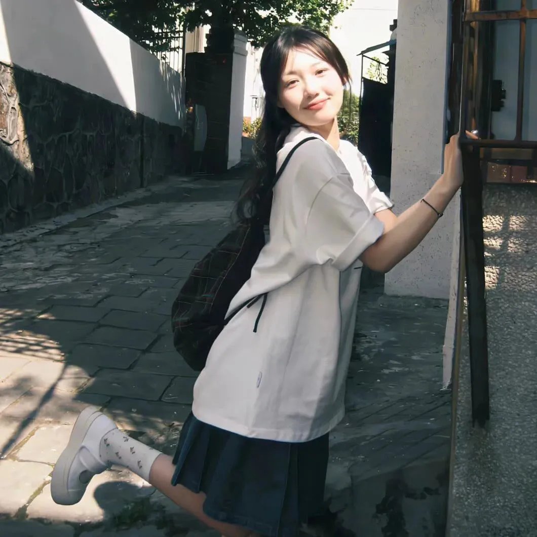 夹缝中活着，小春